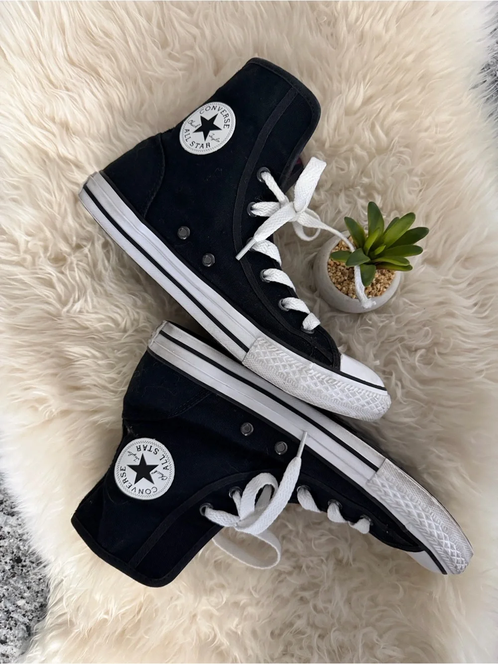 Converse Black High Top Sneakers Buffalo Print lining EUC - Picture 6 of 11
